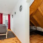 Attic Apartment With Balcony In Bairro Alto