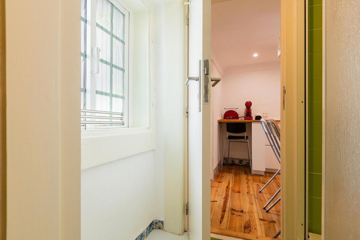 Attic With Balcony In Bairro Alto * Lissabon